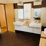 Βίλα Balera Ζαντάρ